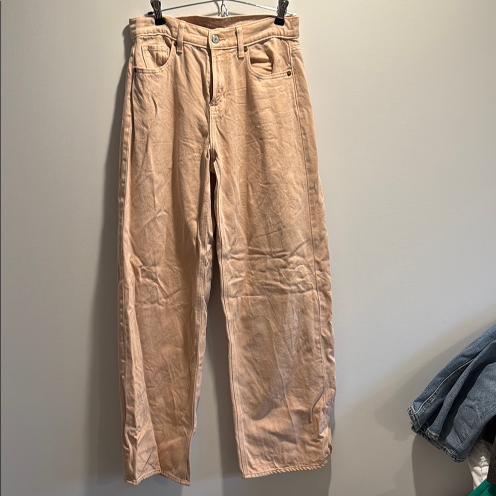 Old Navy Women's Tan Relaxed Jeans